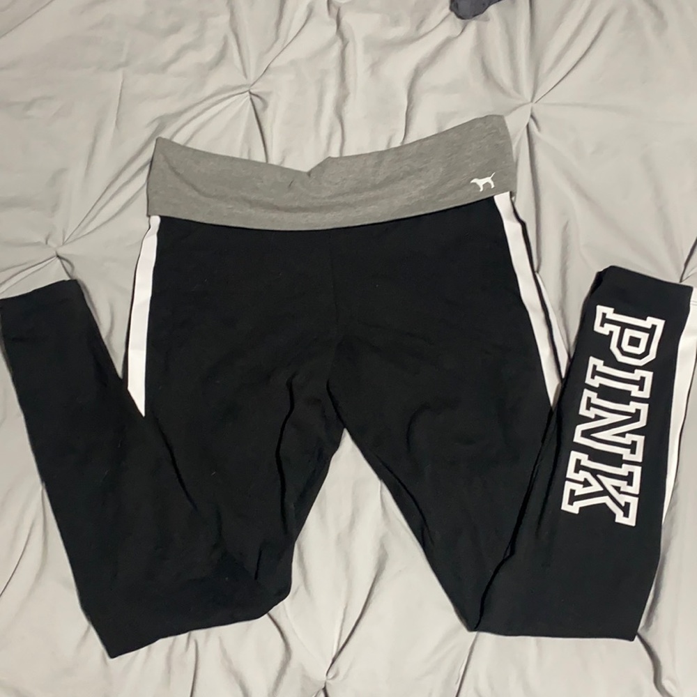 Victoria’s Secret PINK yoga pants